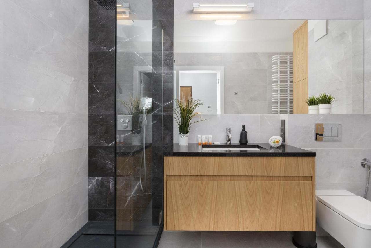 Warsaw Praga Okrzei Apartment By The River By Noclegi Renters エクステリア 写真